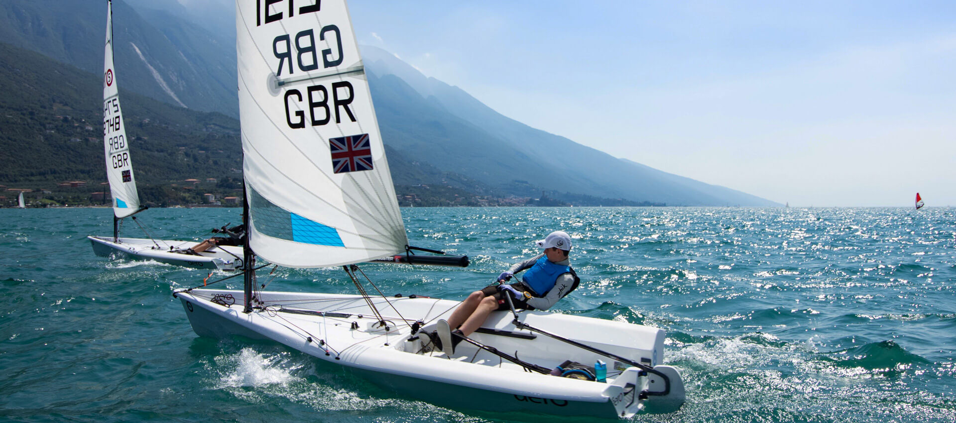 RS Aero – simple single-hander with four rig size options for youth and adult sailors.