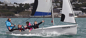 RS Venture Connect – spacious and stable keelboat, perfect for family adventures, training and para sailing