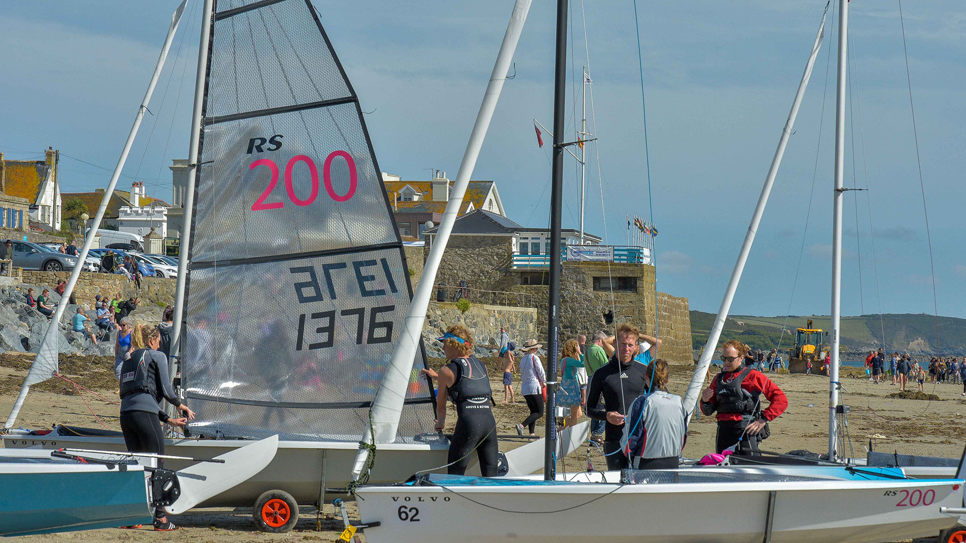 rs 200 sailboat for sale