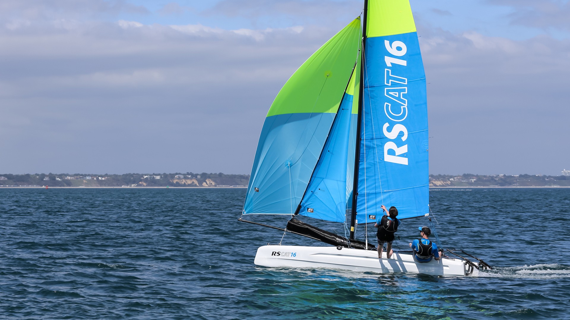 RS CAT16 – Le plus design, facile, excitant et robuste catamaran pour les clubs et les familles